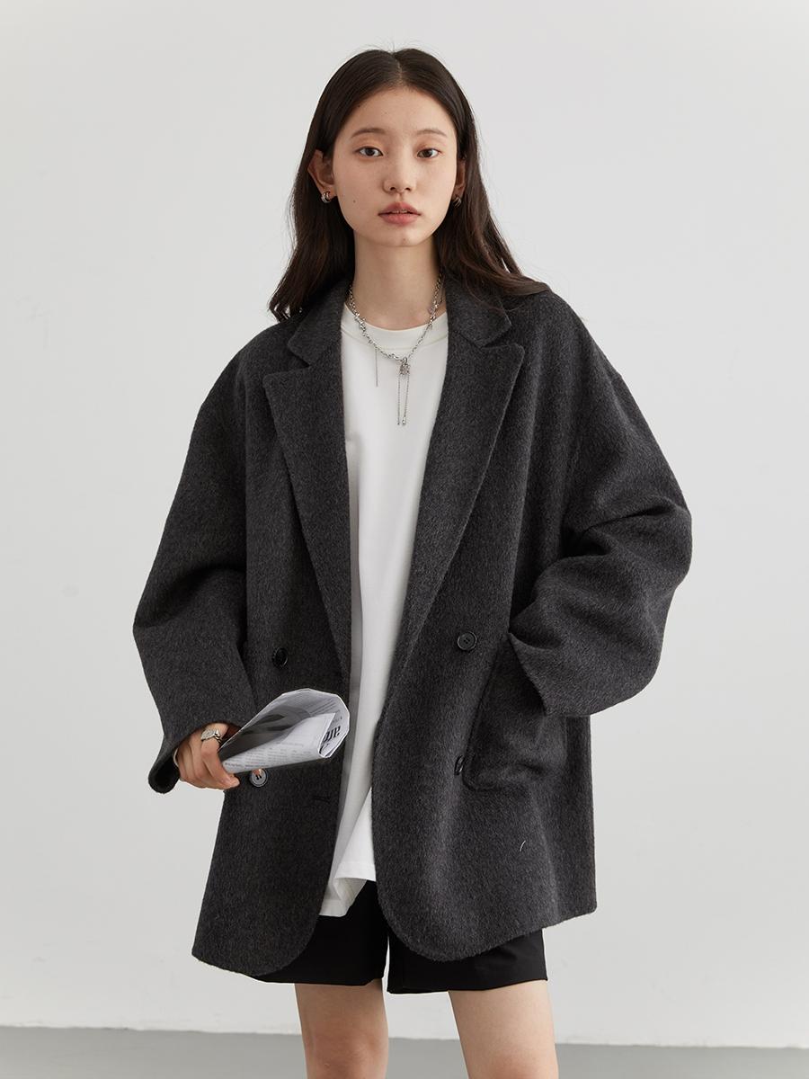 Agathe wool coat – charcoal, worn open over a white T-shirt