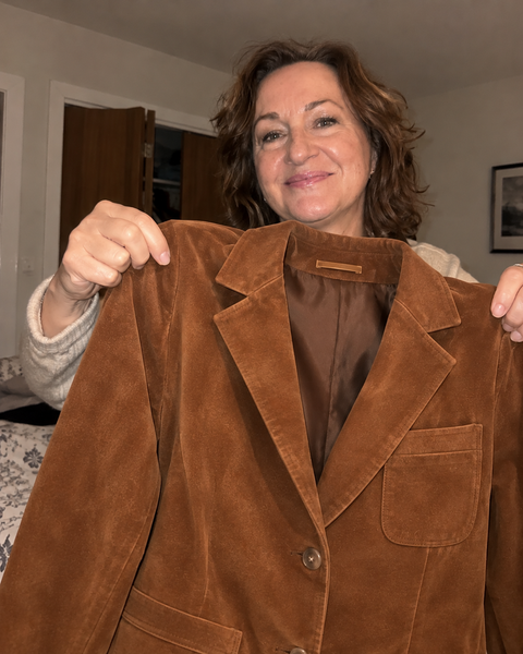 Gorgeous jacket, beautiful rich color!