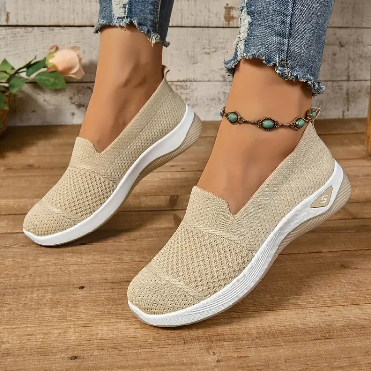 Carol – Cushioned Slip-On Sneakers